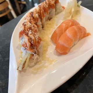 2 Pieces Salmon Nigiri