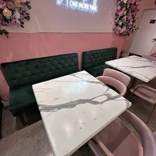 Seating area, up close