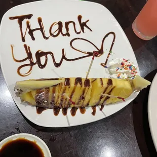 Pineapple with chocolate for free!