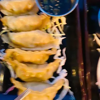 393157. Six Pieces Gyoza Steamed