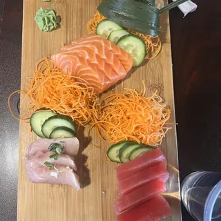 SASHIMI (Chef's choice) 12 pcs