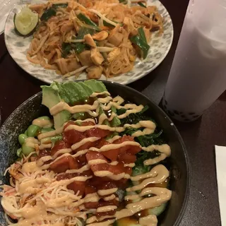 Pad Thai with Chicken Noodles