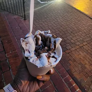 Reeses peanut butter cup