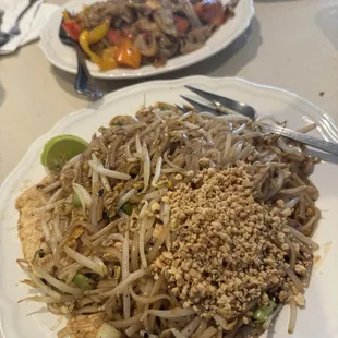 Pad Thai with chicken