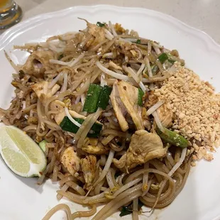 Chicken pad Thai