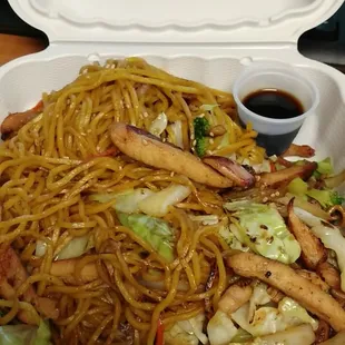 Chicken yakisoba