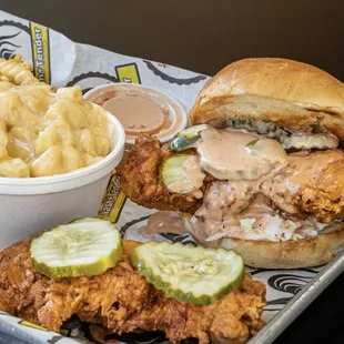 bbq chicken, fried chicken, bbq wings, chicken wings, chicken wings and fried chicken, chicken, fried chicken wings, poultry, food