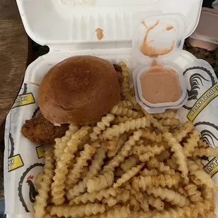 Tender and Mac Sandwiches