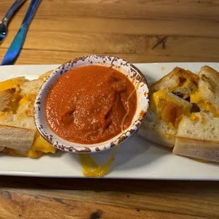 Grilled cheese bites. Excellent. Tomato soup for dipping seemed more marinara than tomato soup, but still tasty.