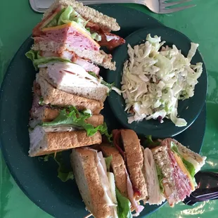 Club sandwich with cole slaw