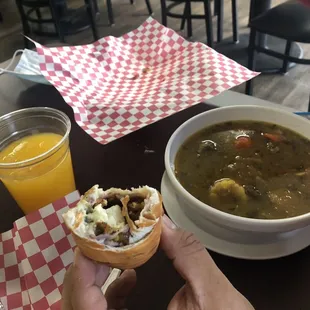 Tequeyoyo y sopa.