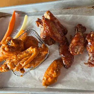 Nason&apos;s Chicken Wings (Buffalo &amp; BBQ)