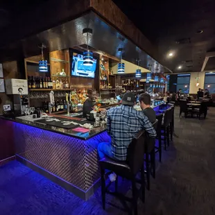 COOL BAR SCENE here at the Nasu in Newport