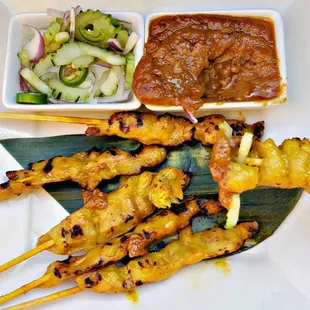 Chicken Sate with peanut dipping sauce