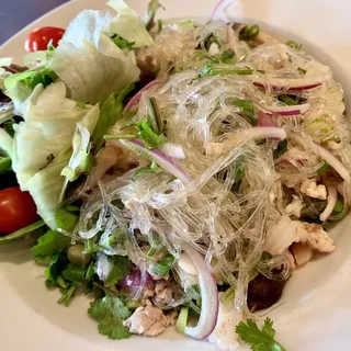 Yum Woon Sen Salad