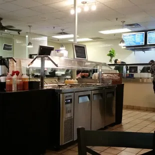 Salad bar and grill