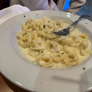 Tortellini with Cream Sauce