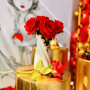 Snow White themed backdrop decor! Everything in picture available for rent and delivery!