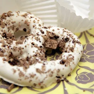 Chocolate Dipped Pretzels with brittle bits