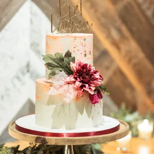 Cake looking great after its 4 hour car ride to our venue in Yosemite