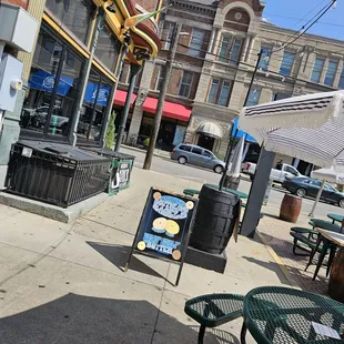 Short side to cheapside st