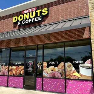 Nate's Donuts and Coffee entrance