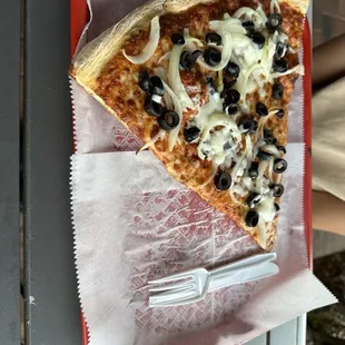 Cheese Pizza &amp; vegetarian on it