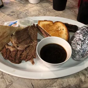Prime rib sandwich
