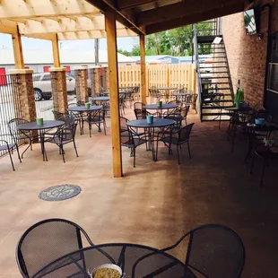 Beer garden, outdoor dining.