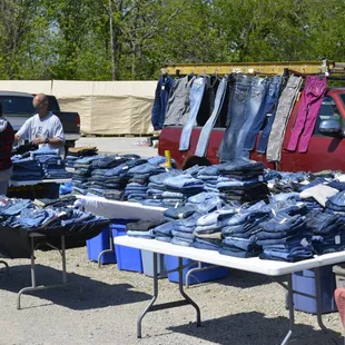 Yes, some Vendors have jeans