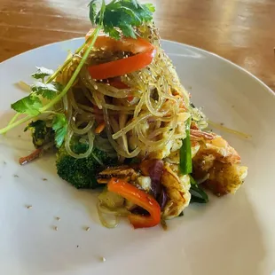 Tumeric noodles with shrimp