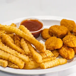 Chicken Nuggets served with Fries