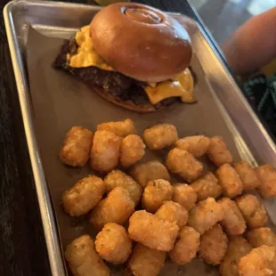 Smatchet Burger &amp; Tots (plain)