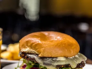 Parkside Hyde Park Food+Drink