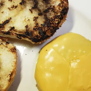 The fresh bun I needed for the burger worked very well, buttered with garlic and toasted.