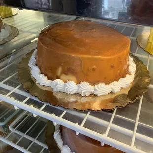 Carmel cake