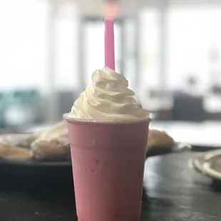 Bubble-Gum Frozen Latte!