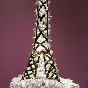 Eiffle Tower Piñata