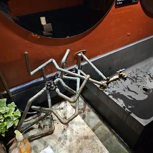 Interesting bathroom plumbing.