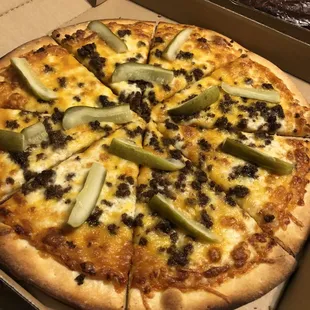 Bacon Cheeseburger Pizza