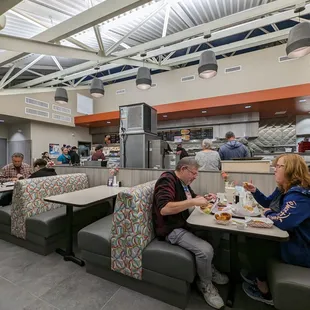 diners eating at tables