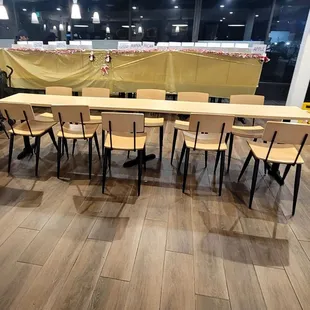 Seating area/ pie pickup station