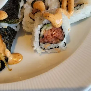 Tuna rolls