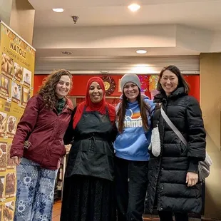 ramen and noodles, interior