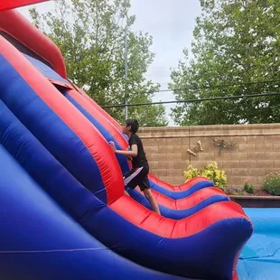 Good size jumper!!! Kids had tons of fun