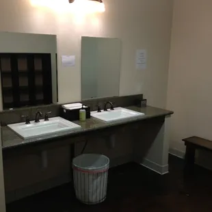 Men's bathroom mirrors