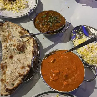 We had Garlic naan, Lamb Bhuna, and Chicken Tikka Masala.