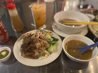Le Pho