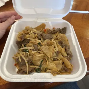 Drunken noodles with beef