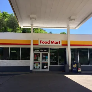 a food mart in a rural setting